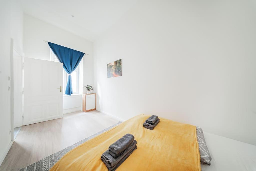 75 M² Near Nussdorferstrasse U6 * Vídeň