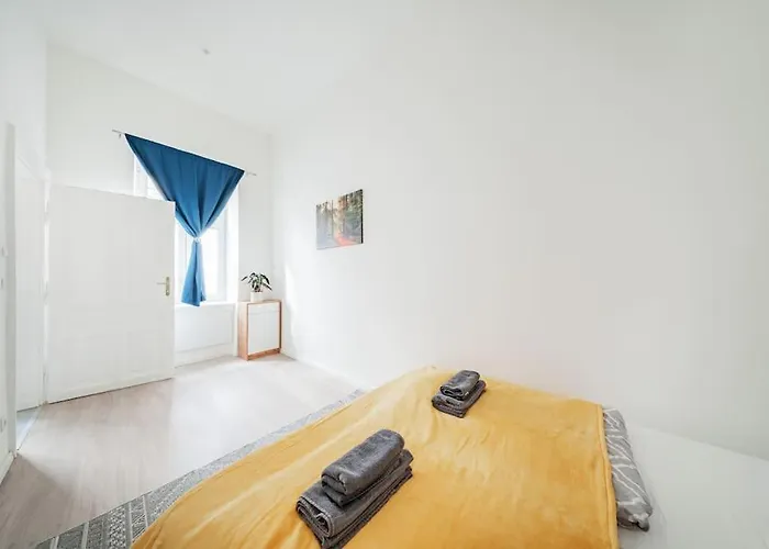 75 M² Near Nussdorferstrasse U6