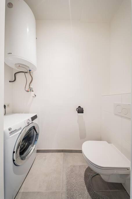75 M² Near Nussdorferstrasse U6 *