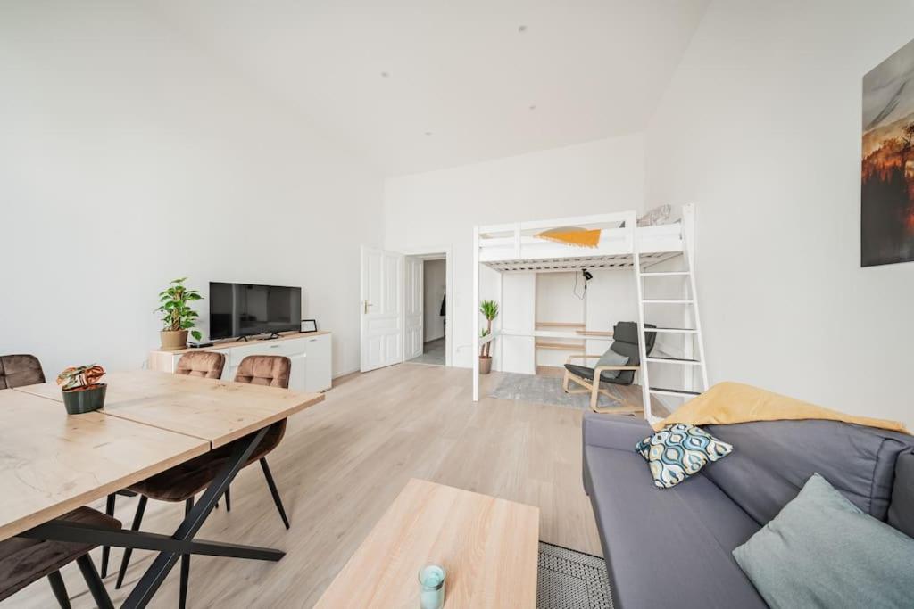 75 M² Near Nussdorferstrasse U6 * Vienna